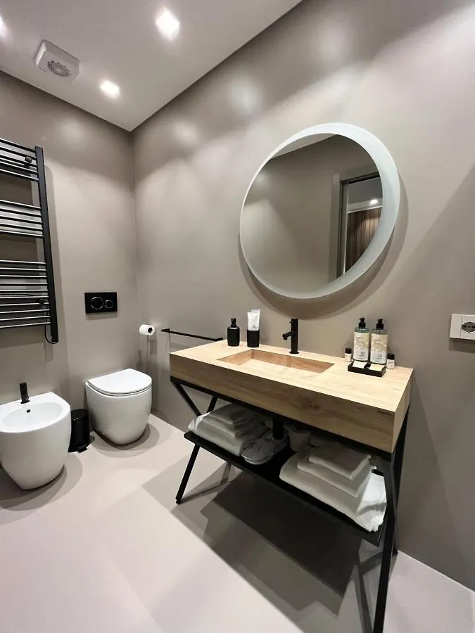 My Milano Repubblica Luxury Rooms 0*,